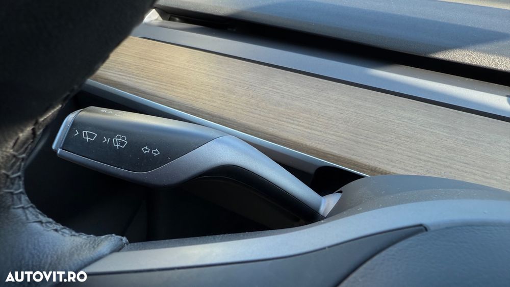 Tesla Model 3 - 22