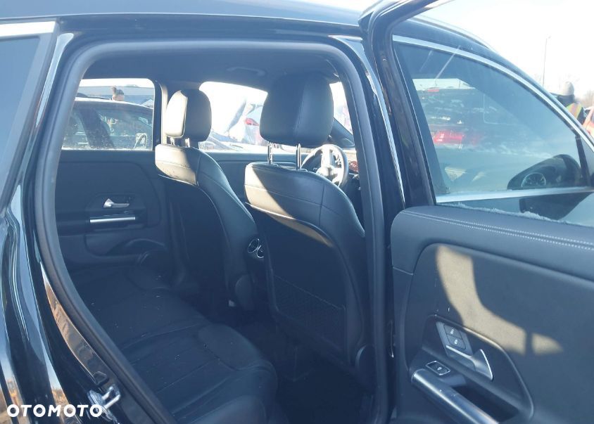 Mercedes-Benz GLA 250 4Matic 7G-DCT Urban - 16