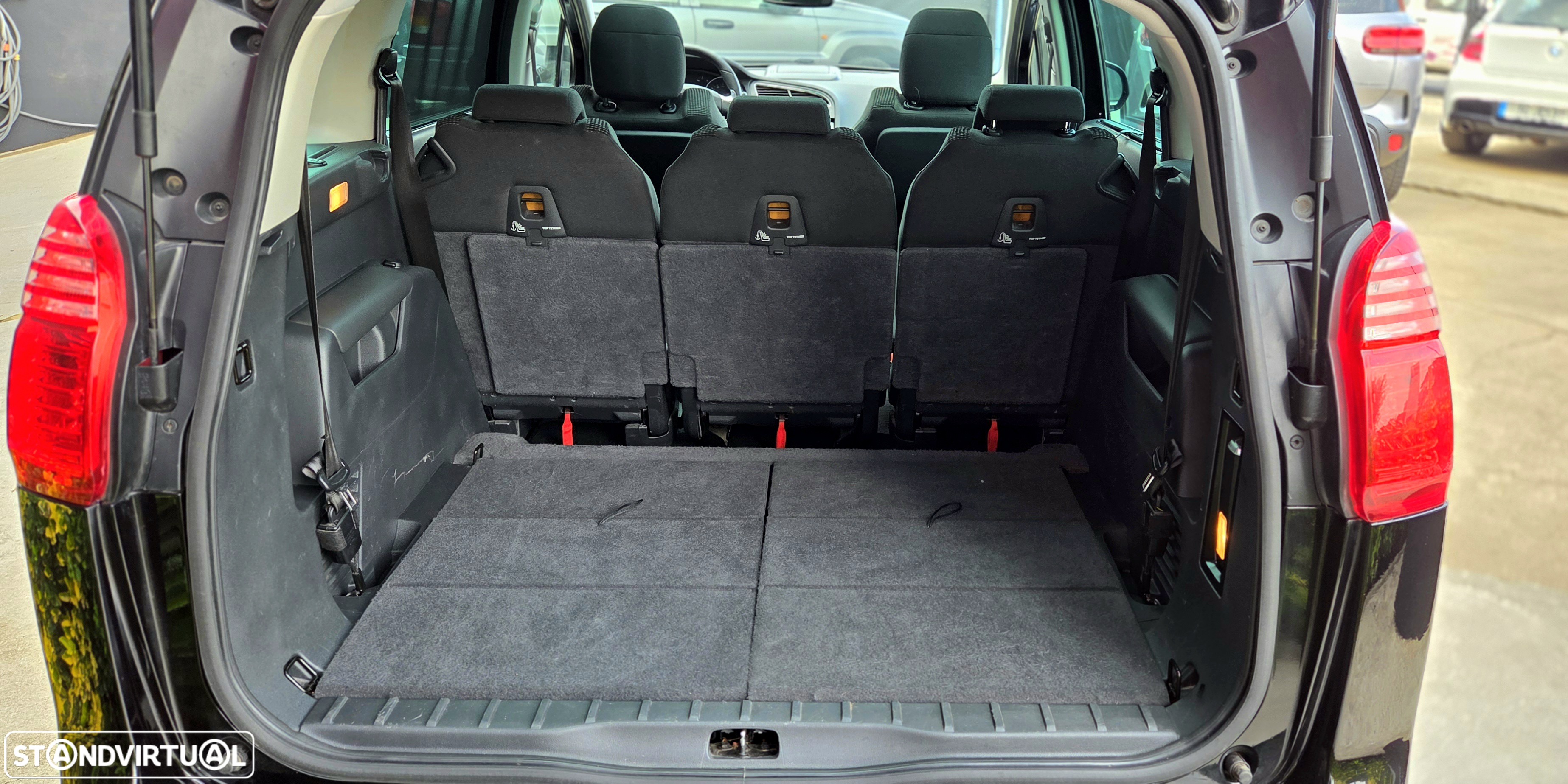 Peugeot 5008 1.6 HDi 7L Allure - 17
