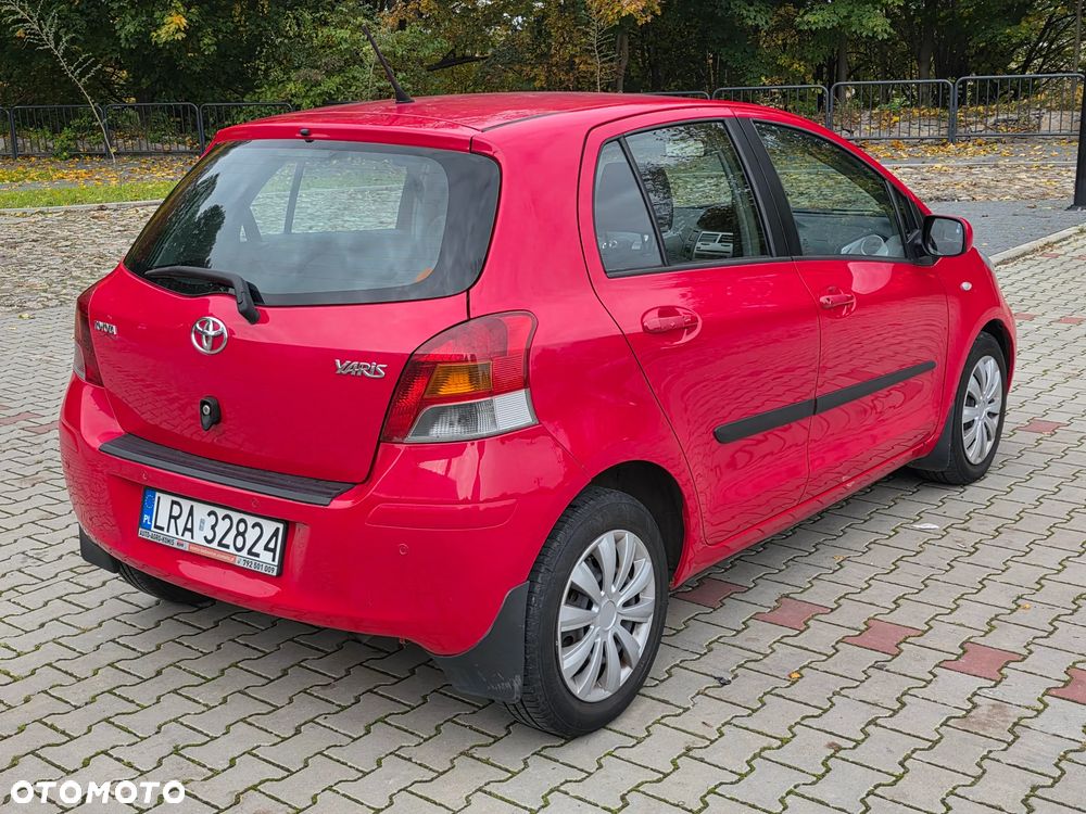 Toyota Yaris - 4