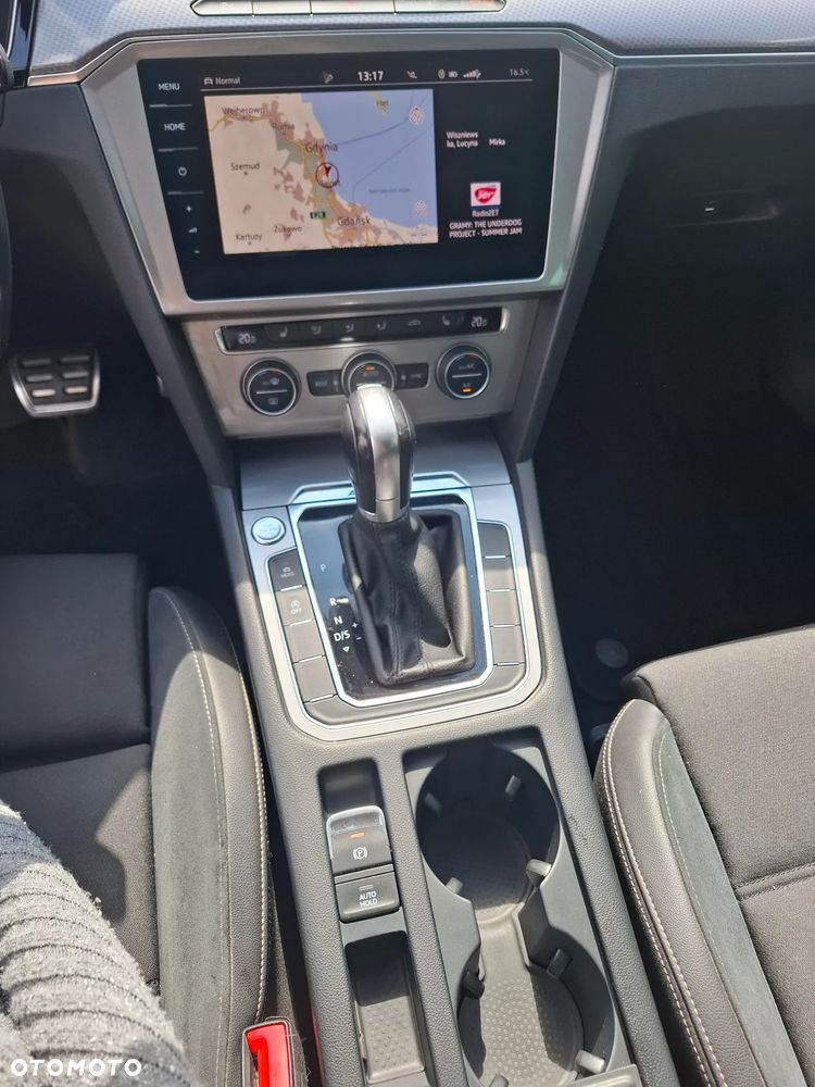 Volkswagen Passat - 10