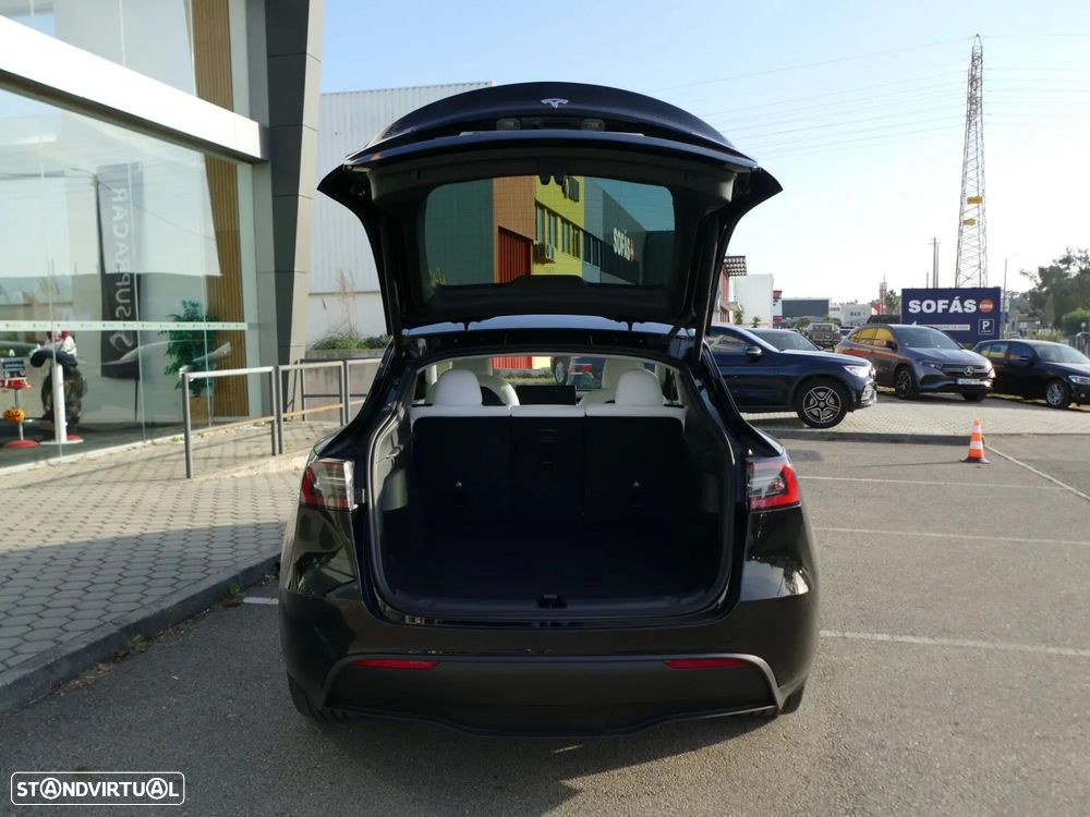 Tesla Model Y Standard - 15