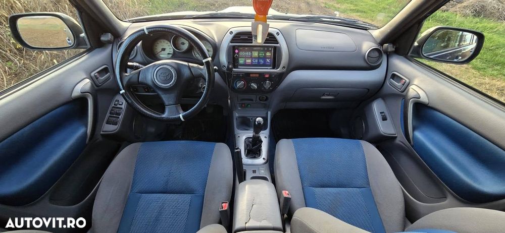 Toyota RAV4 D-4D 4x4 - 6