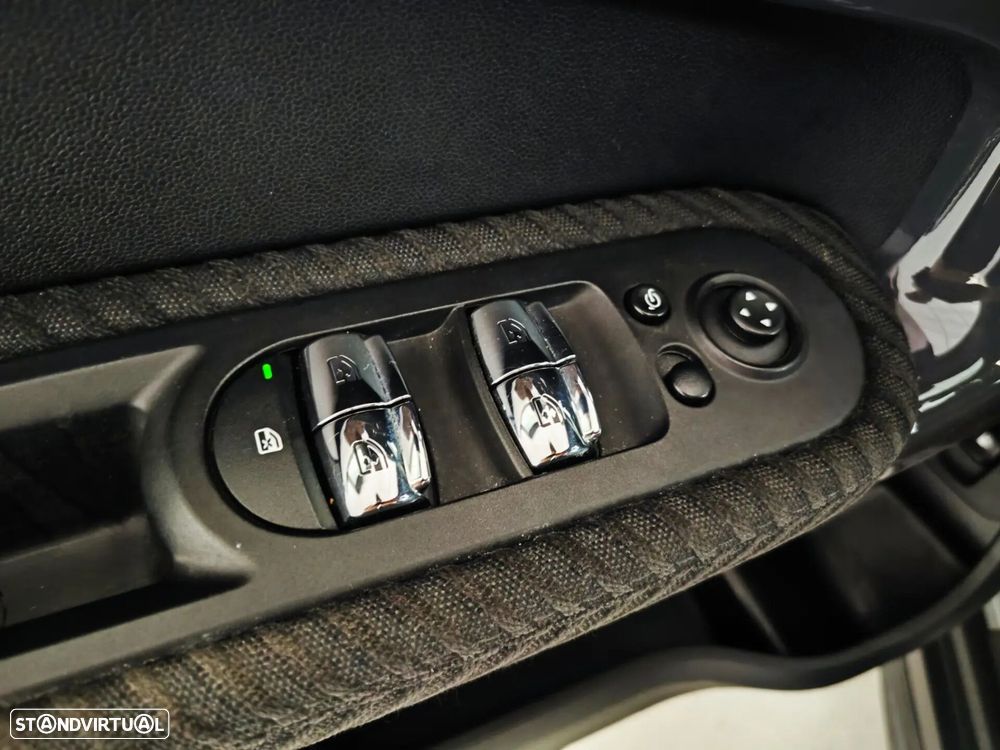 MINI Countryman Cooper SE ALL4 Auto - 32