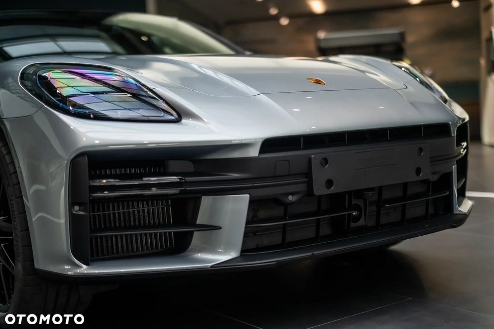 Porsche Panamera 4 - 10