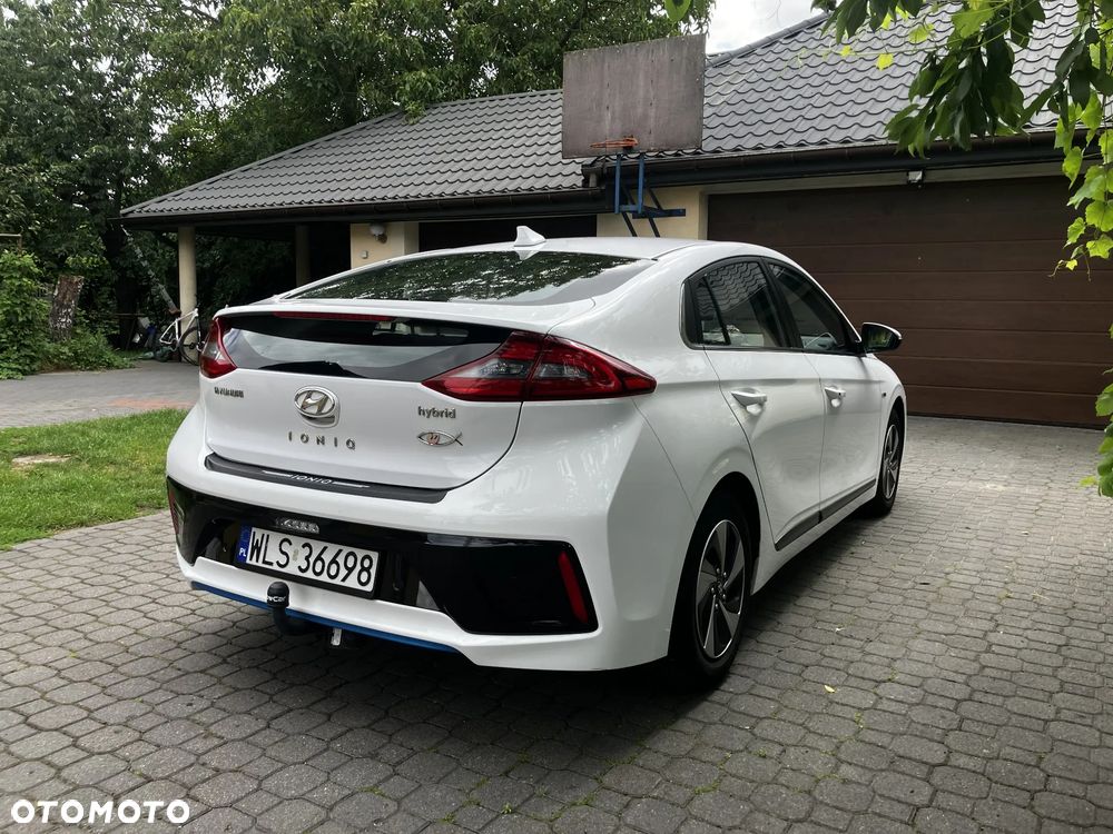 Hyundai IONIQ Hybrid Business - 4