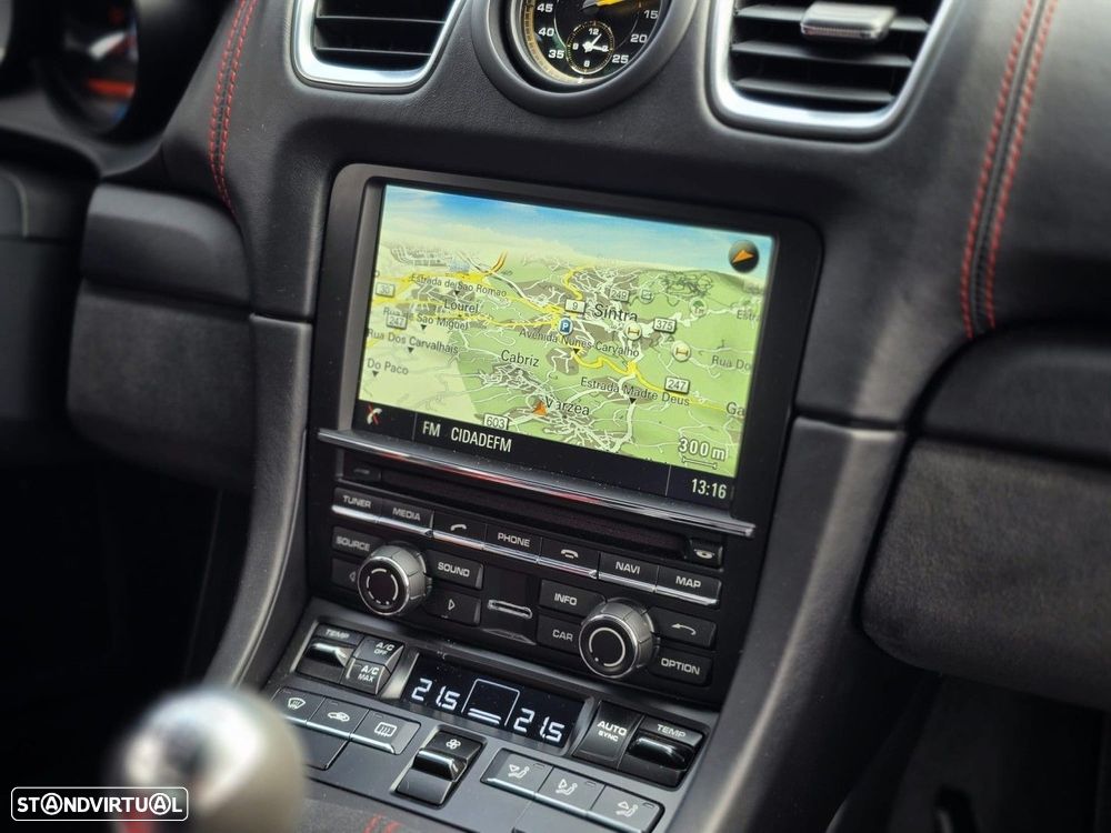 Porsche Cayman GT4 - 60