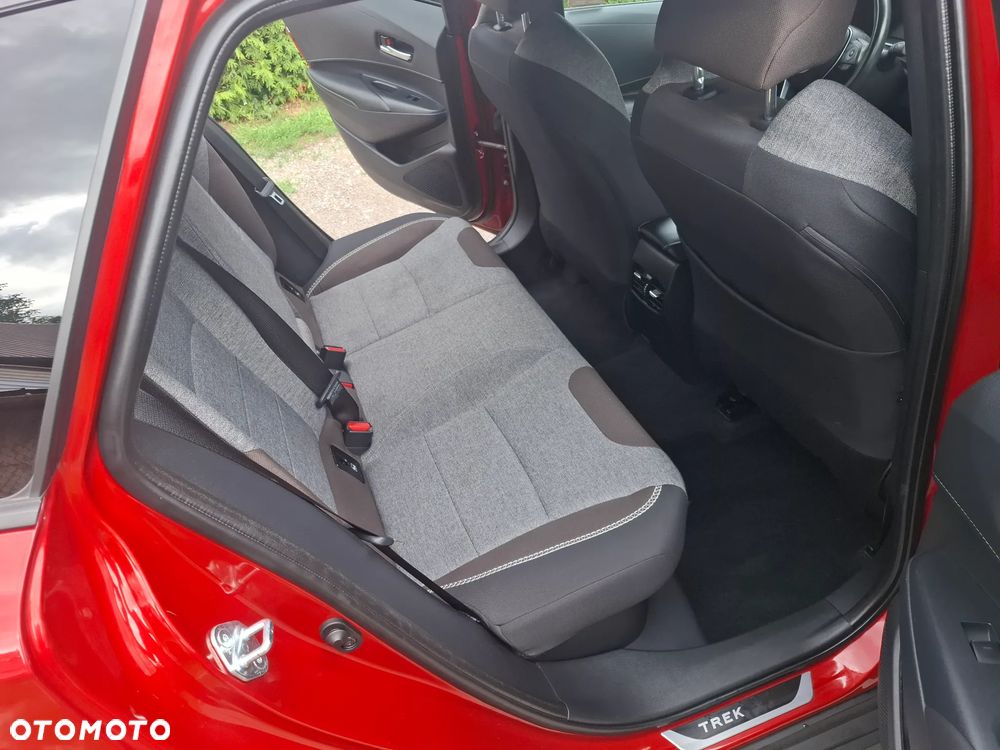Toyota Corolla 2.0 Hybrid Trek - 16