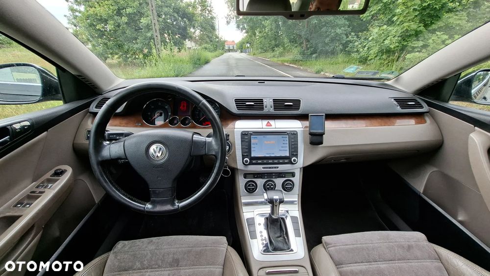 Volkswagen Passat 2.0 TDI Comfortline DSG - 18