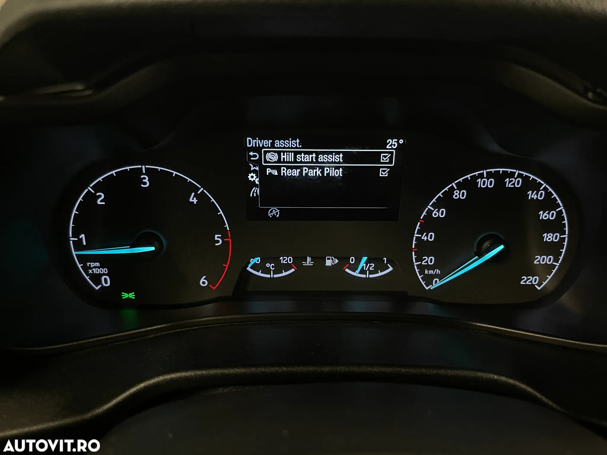 Ford Transit Connect - 14