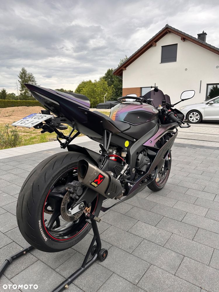 Yamaha R6 - 8