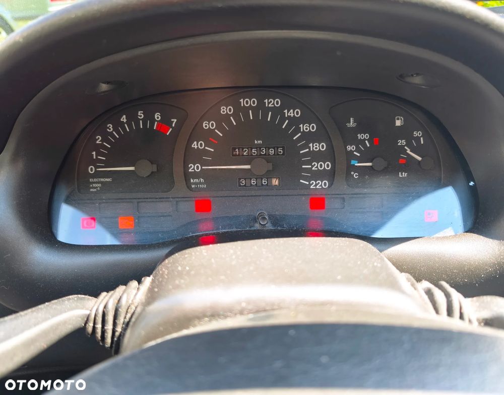 Opel Astra 1.6 - 18