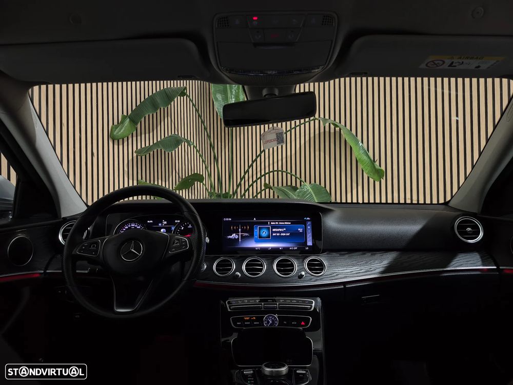 Mercedes-Benz E 220 d Avantgarde - 19