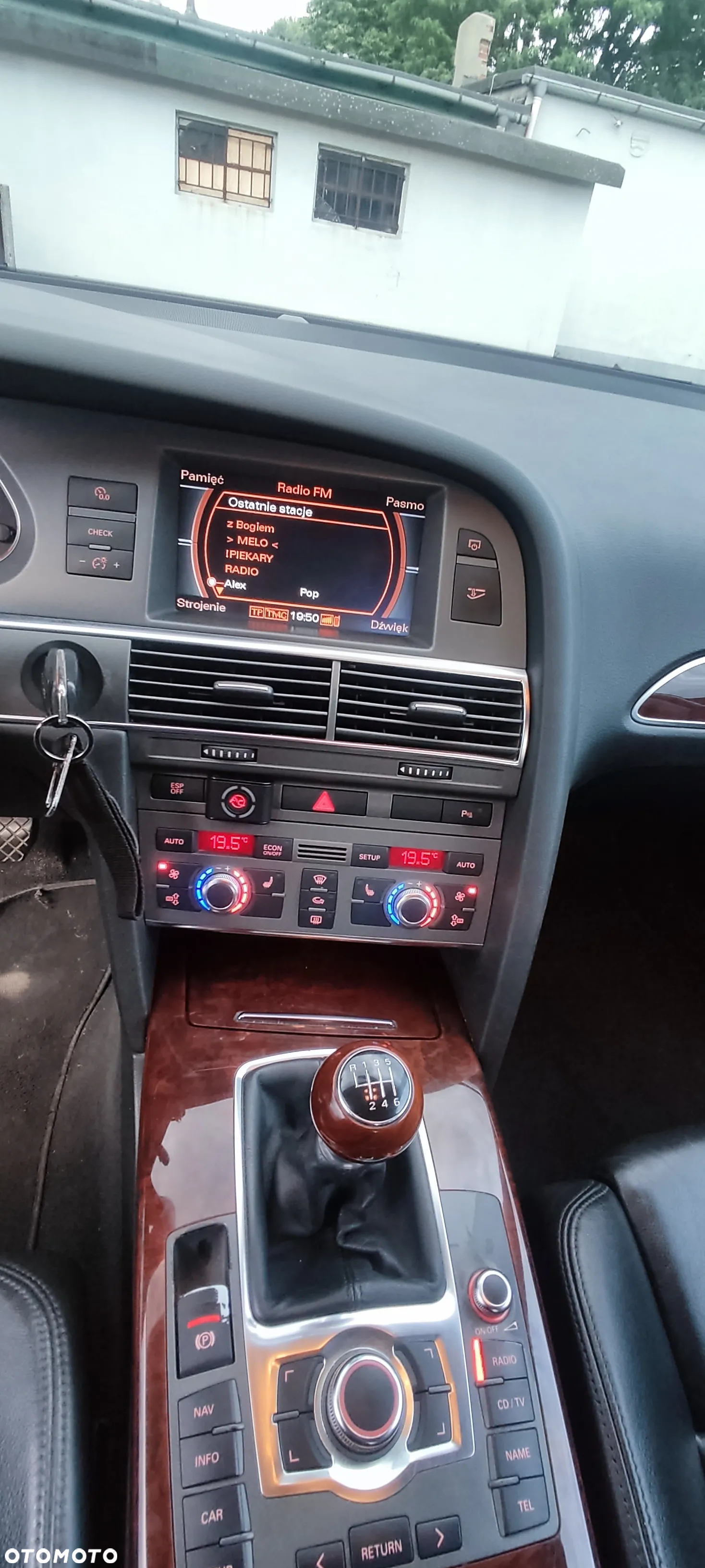 Audi A6 2.4 - 8