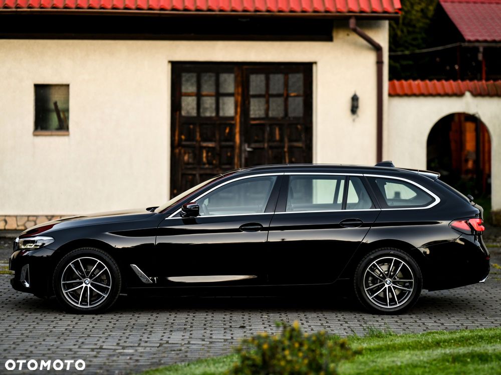 BMW Seria 5 520d M Sport Edition - 6