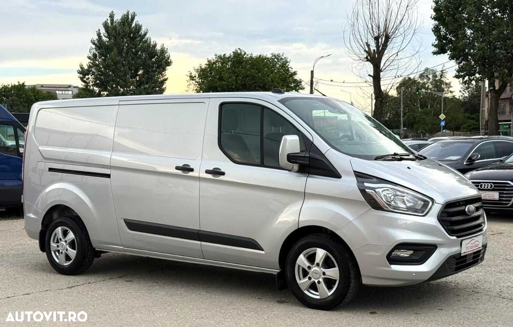 Ford TRANSIT CUSTOM - 12