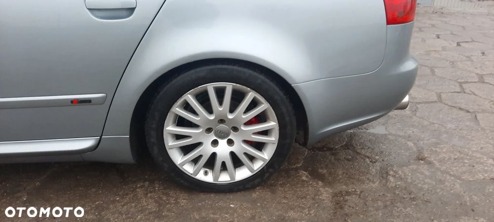 Audi A4 Avant 2.0 TDI Quattro - 36