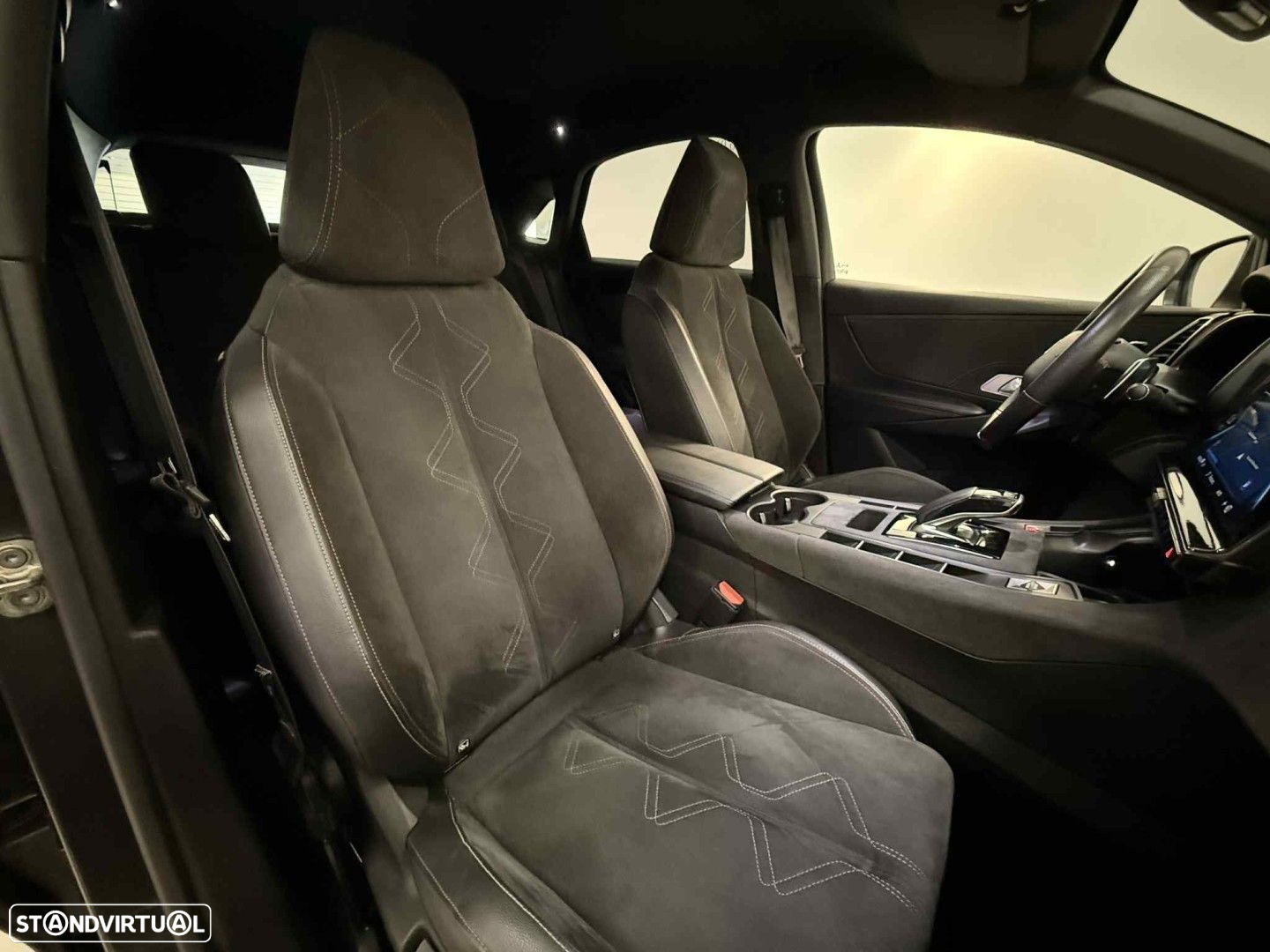 DS DS7 Crossback E-Tense Performance Line EAT8 - 13