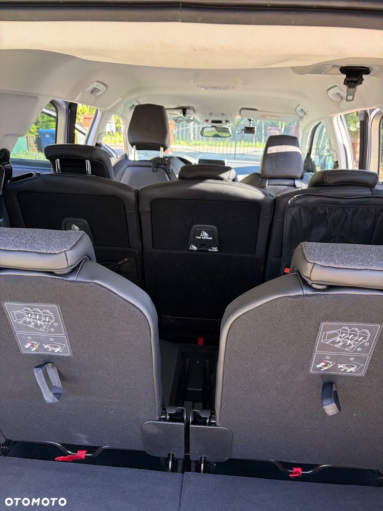 Peugeot 5008 1.2 PureTech Allure S&S EAT6 - 9