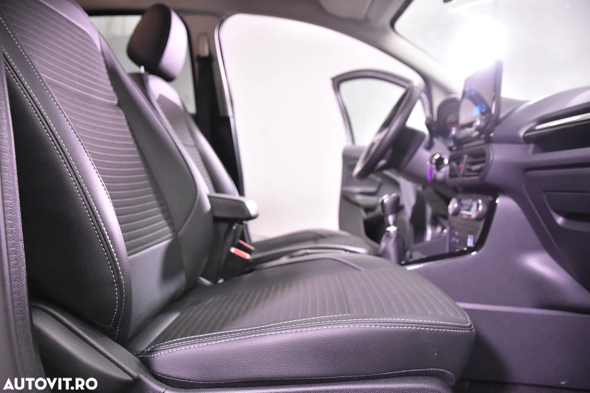 Ford EcoSport 1.0 EcoBoost Titanium - 11