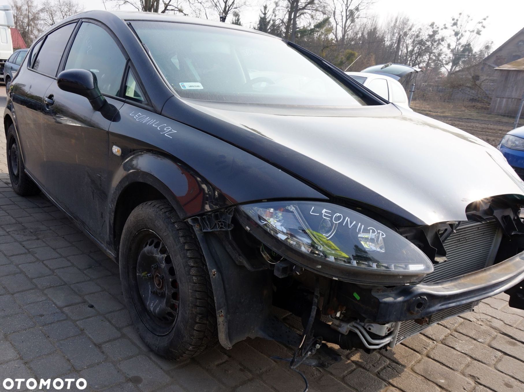 BŁOTNIK PRZEDNI PRAWY LEON II 1P1 LC9Z 1P0821022A CZARNY SEAT 2005-2009 - 1