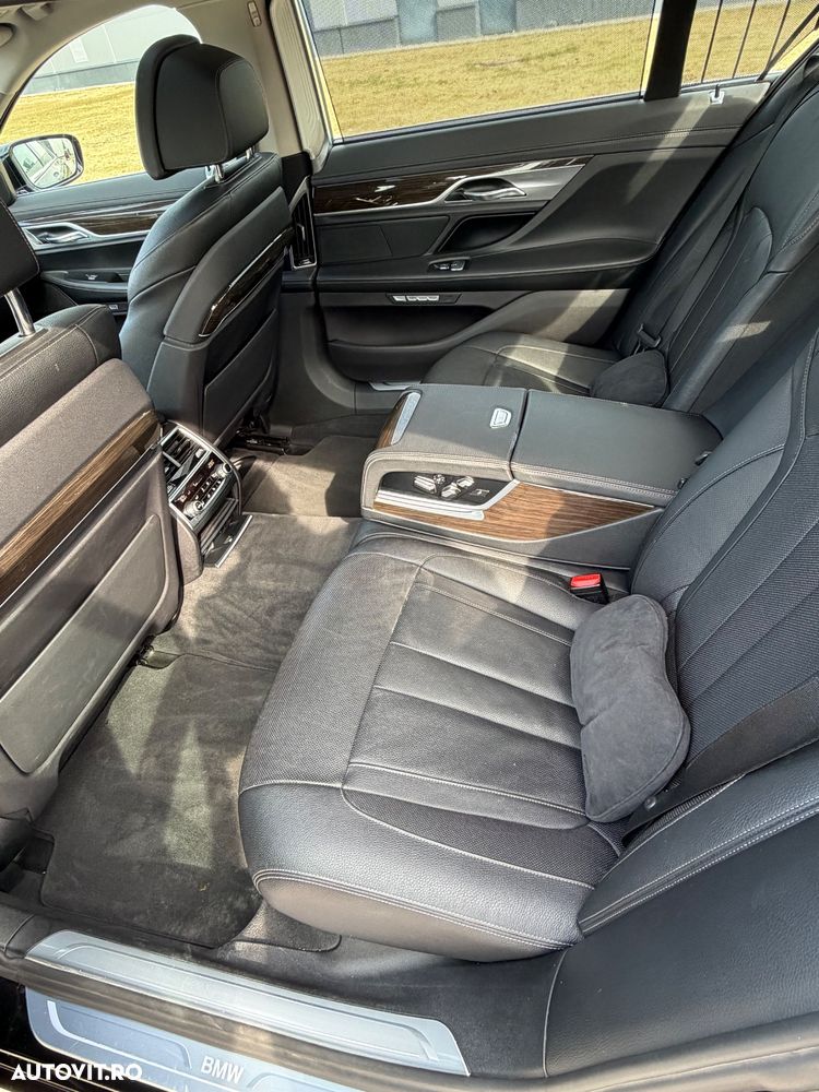 BMW Seria 7 740Ld xDrive - 13