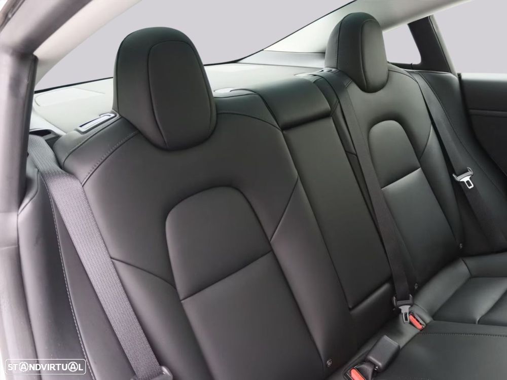 Tesla Model 3 - 12
