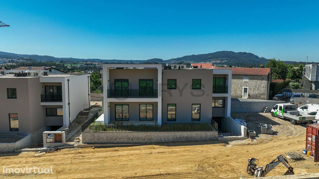 APARTAMENTO T1 NOVO COM JARDIM - Grande imagem: 2/27