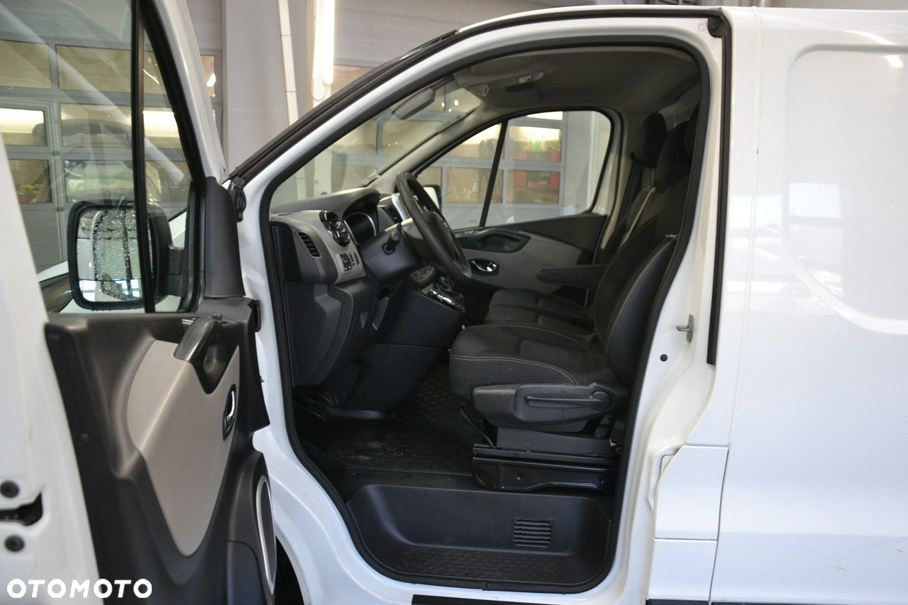 Nissan NV300 - 21