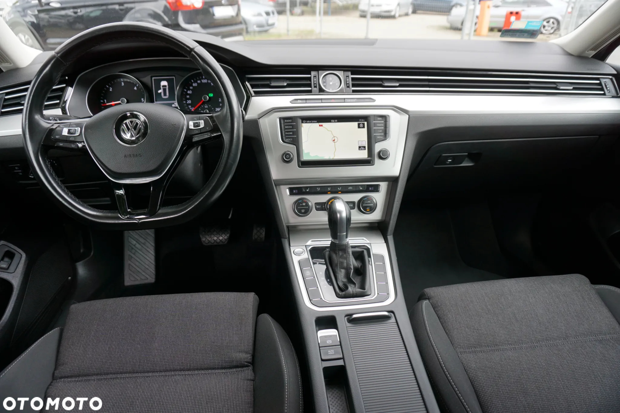 Volkswagen Passat Variant 2.0 TDI SCR DSG Comfortline - 12