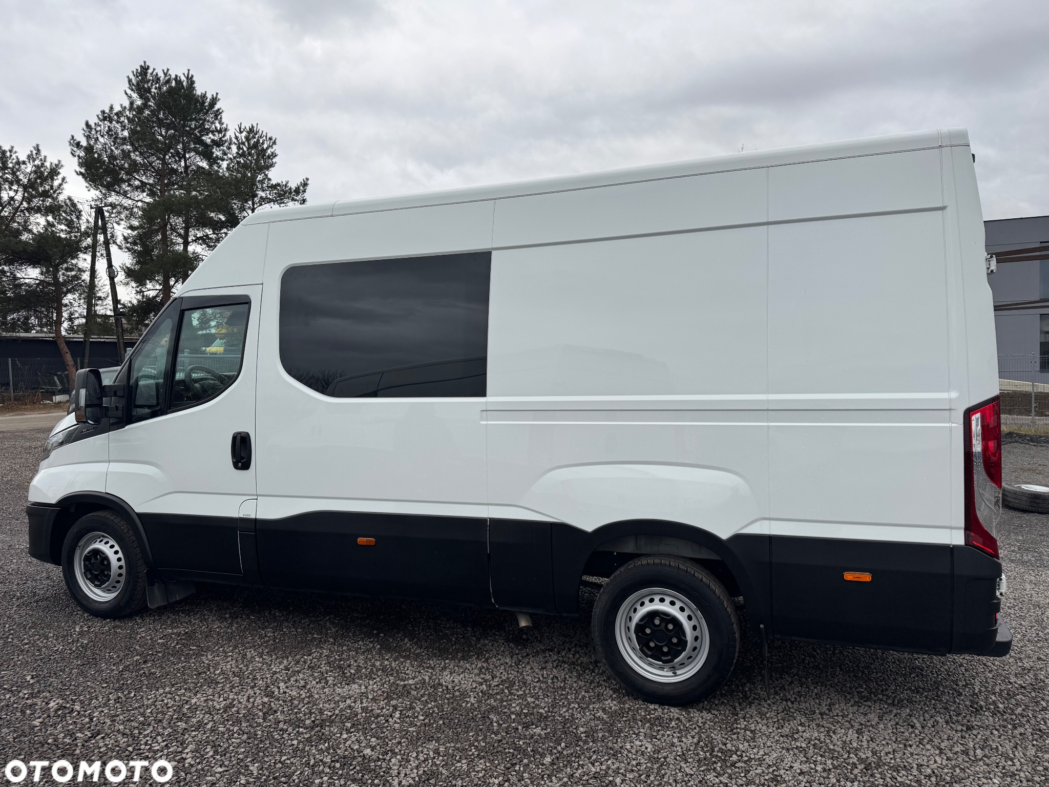 Iveco Daily Brygadówka Średni 7 os Kamera GWARNACJA - 7