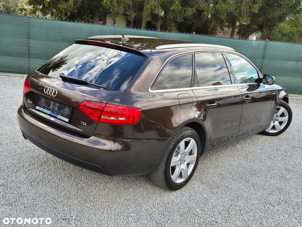 Audi A4 Avant 2.0 TDI DPF S line Sportpaket - 8