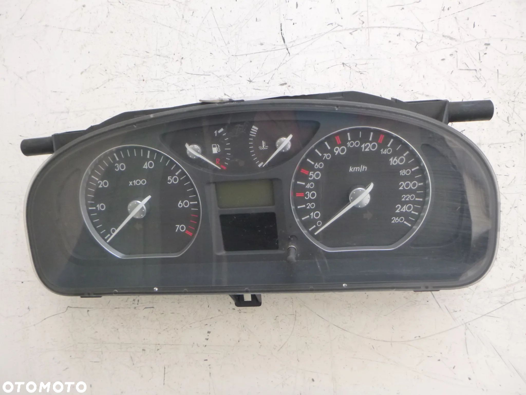 Renault Laguna II 1,8 16V licznik 8200170311 - 1