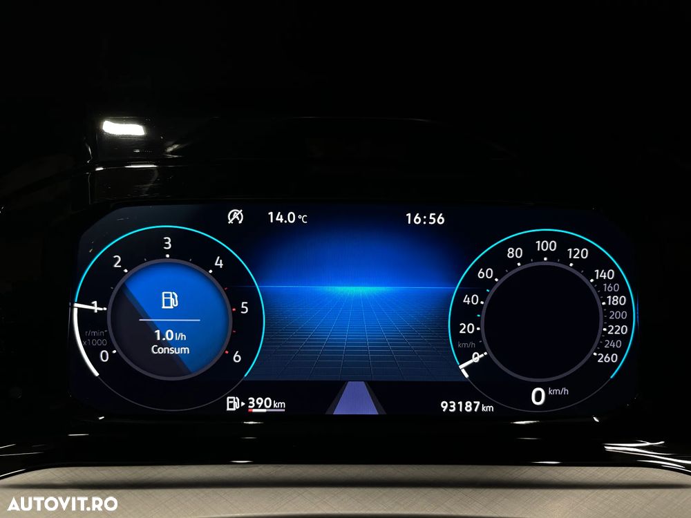 Volkswagen Golf 2.0 TDI SCR Life - 27