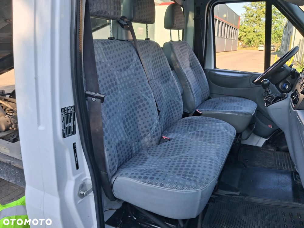 Ford Transit - 19