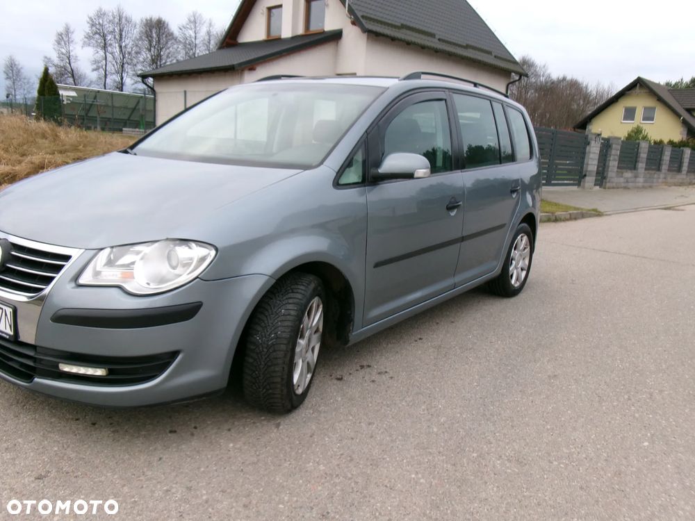 Volkswagen Touran - 2
