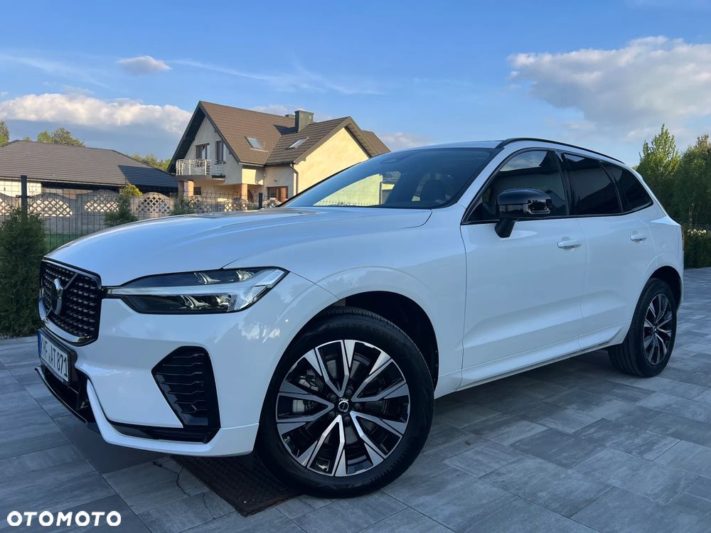 Volvo XC 60 B4 D AWD Plus Dark - 2