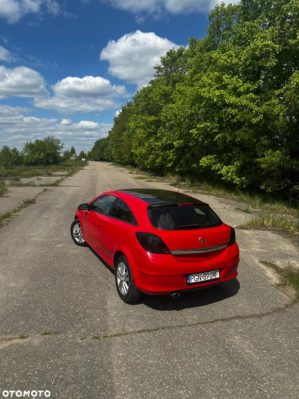 Opel Astra GTC 1.6 Turbo Edition - 1