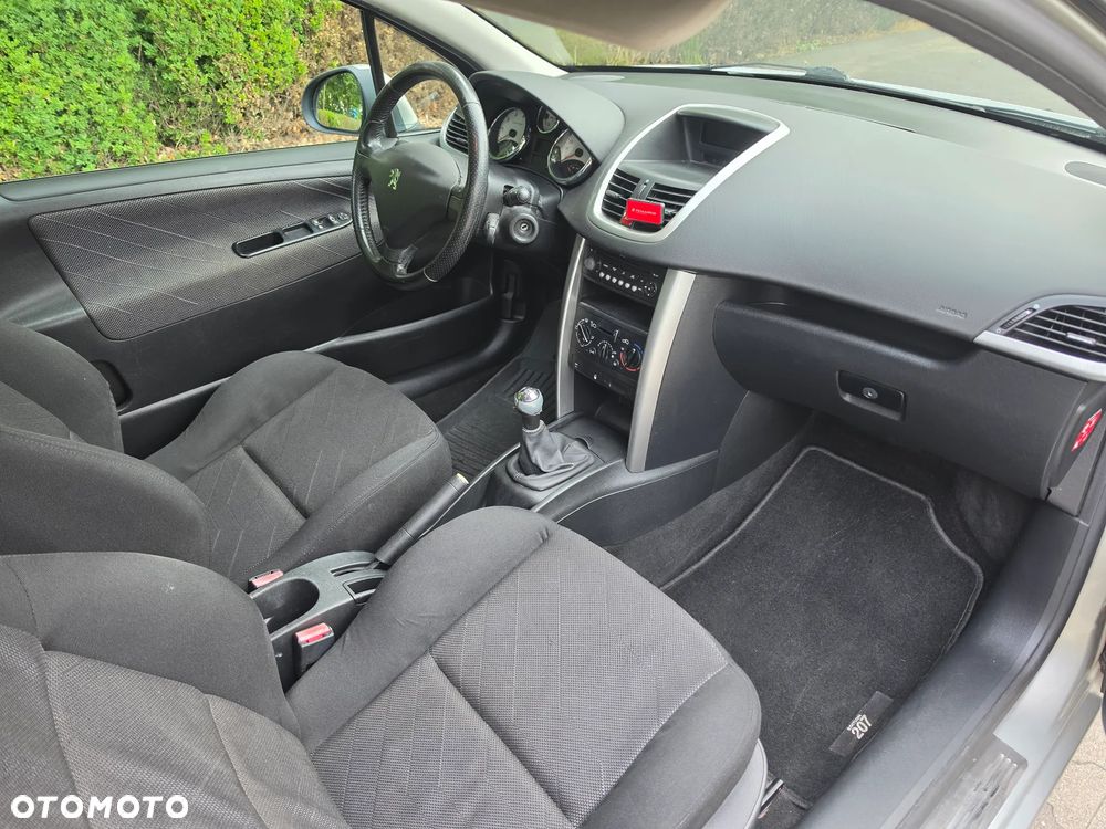 Peugeot 207 - 4