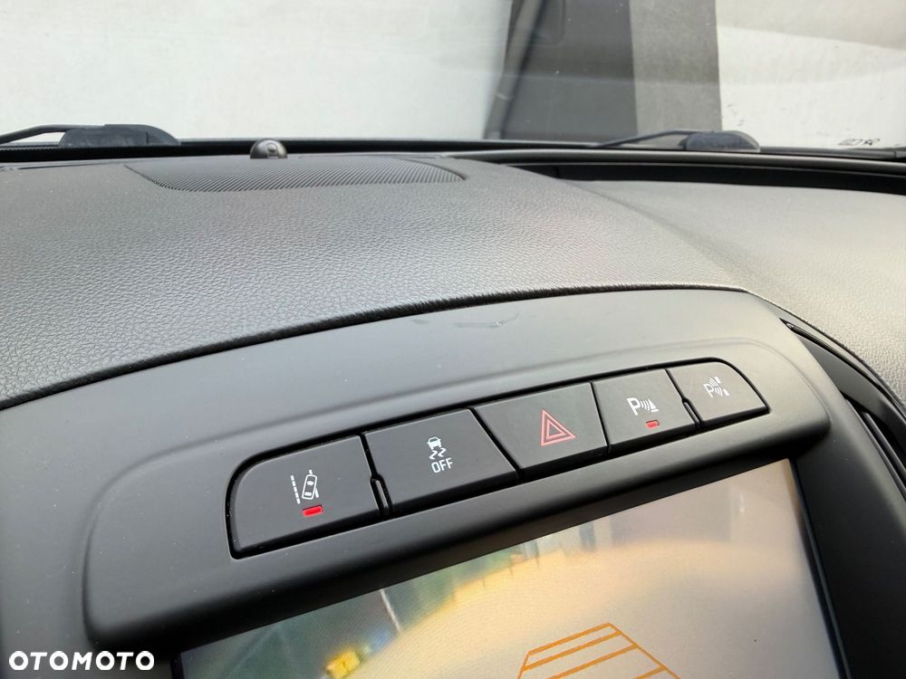 Opel Insignia 2.0 CDTI automatik Business Innovation - 26