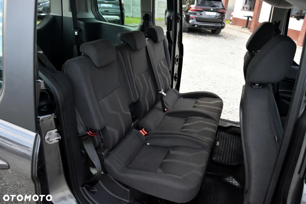 Ford Transit Connect - 28