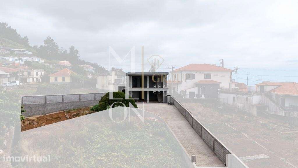 Moradia T3 com Piscina e Vista Deslumbrante sobre o Mar — Arco da Calh - Grande imagem: 2/32
