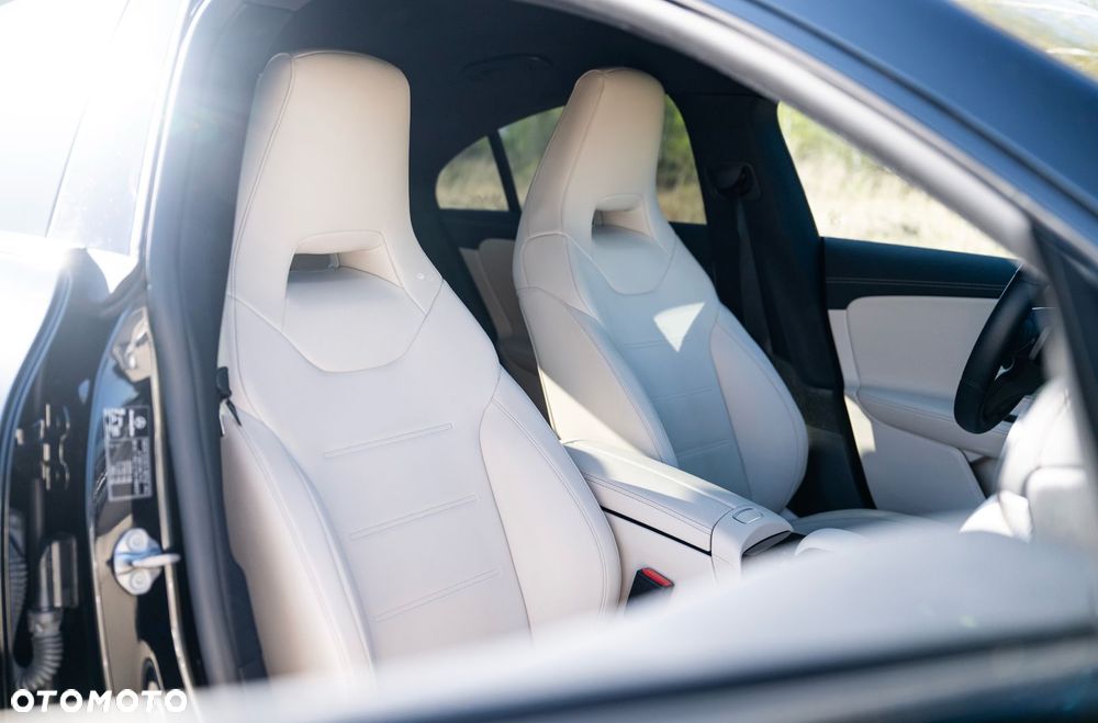 Mercedes-Benz CLA - 34