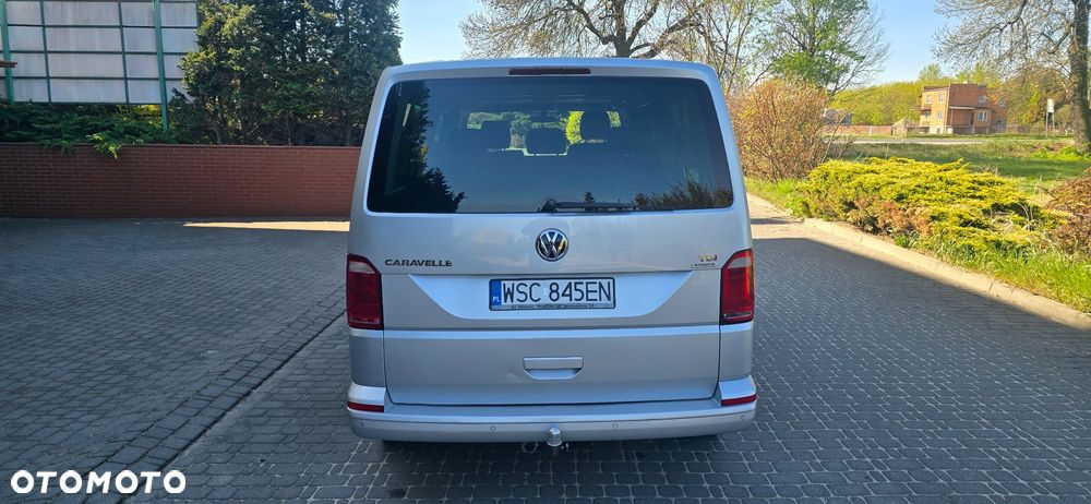 Volkswagen Caravelle - 8