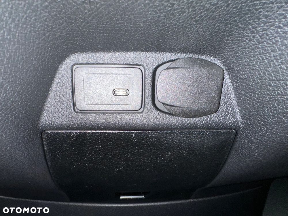 Mercedes-Benz Sprinter - 20
