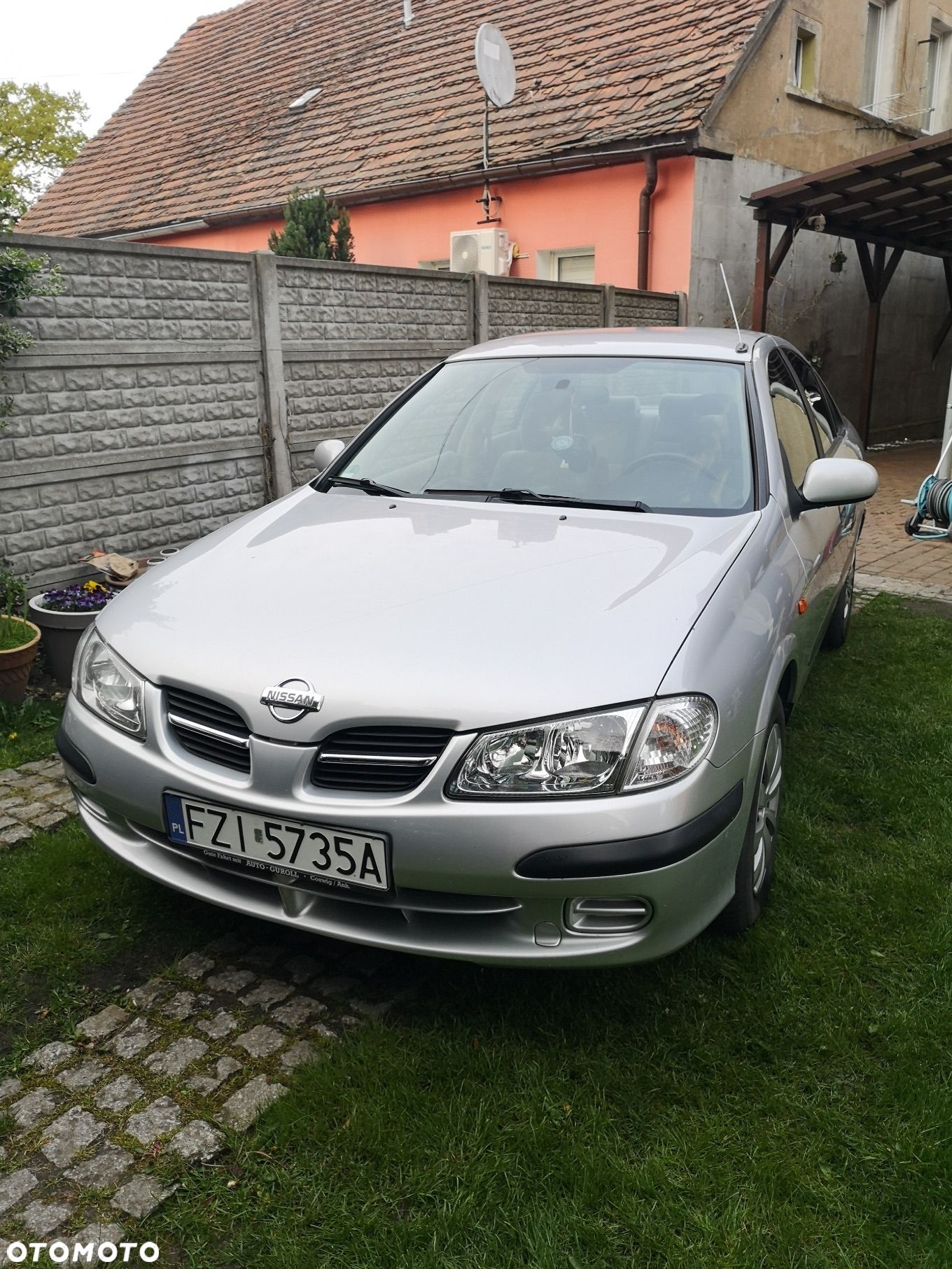 Nissan Almera - 1