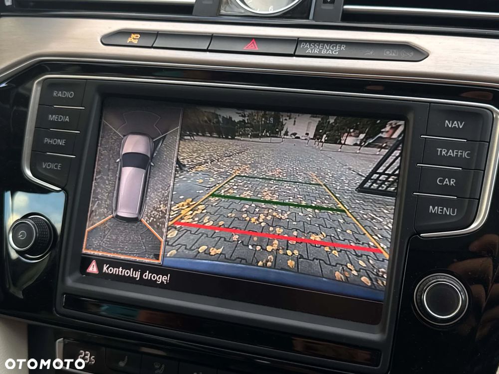 Volkswagen Passat - 27