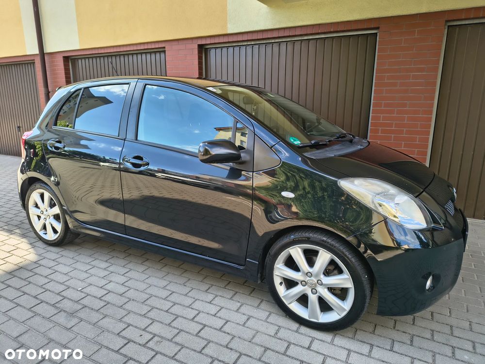 Toyota Yaris - 4