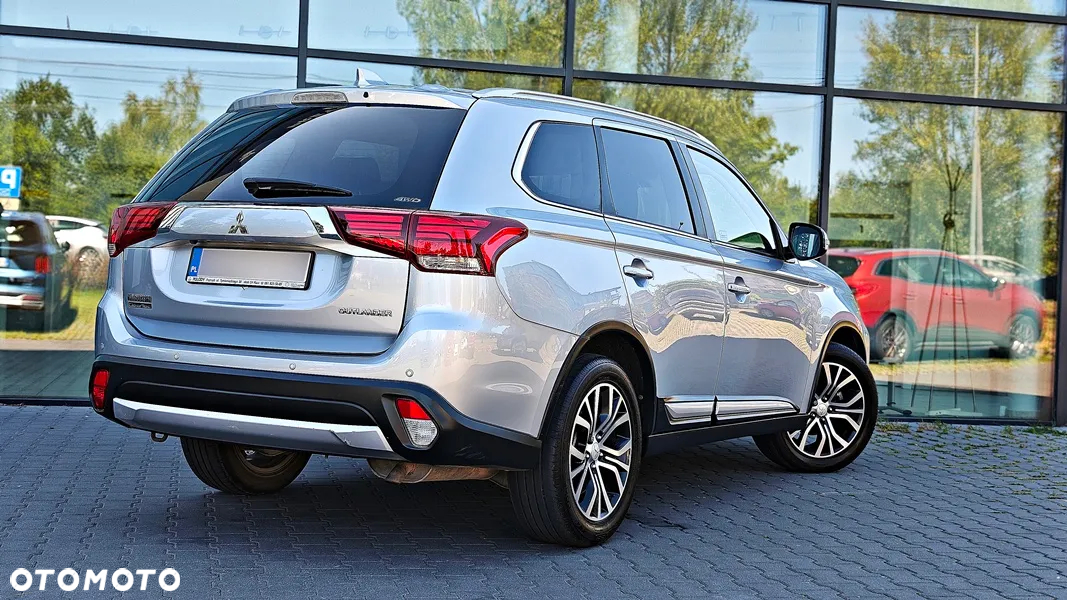 Mitsubishi Outlander - 6