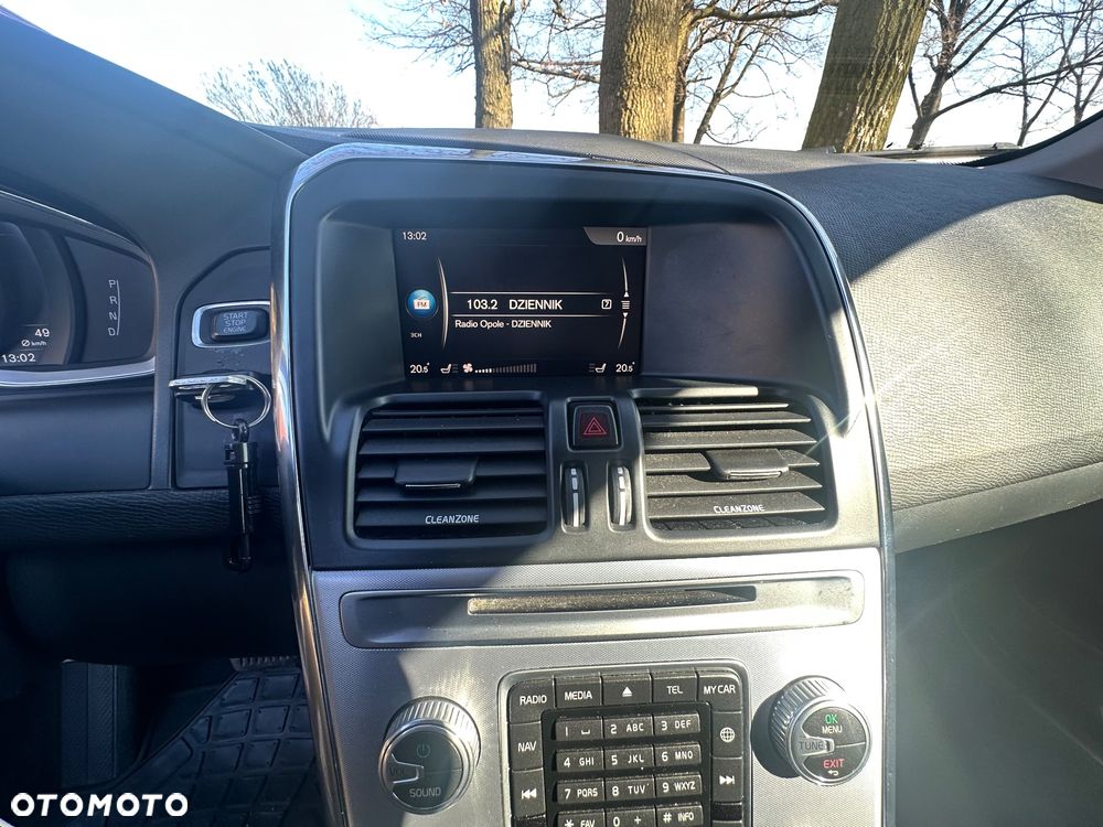 Volvo XC 60 D4 Geartronic Summum - 20